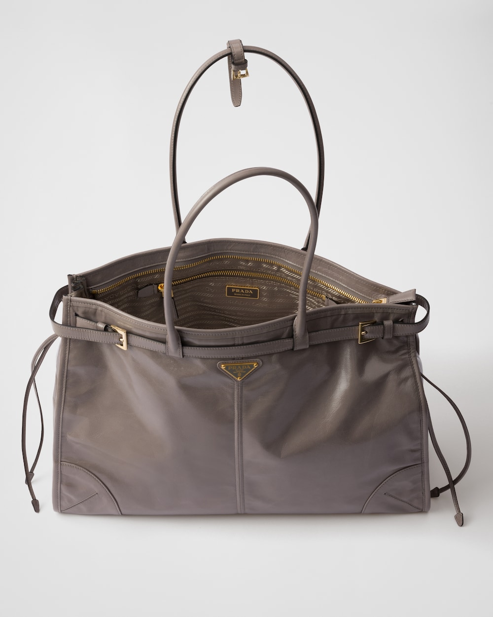 Prada Bonnie Extra Large Leather Handbag - Image 4